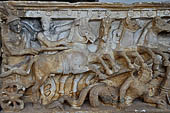 Volterra. La grandiosa serie di urne cinerarie del Museo Etrusco Guarnacci. 